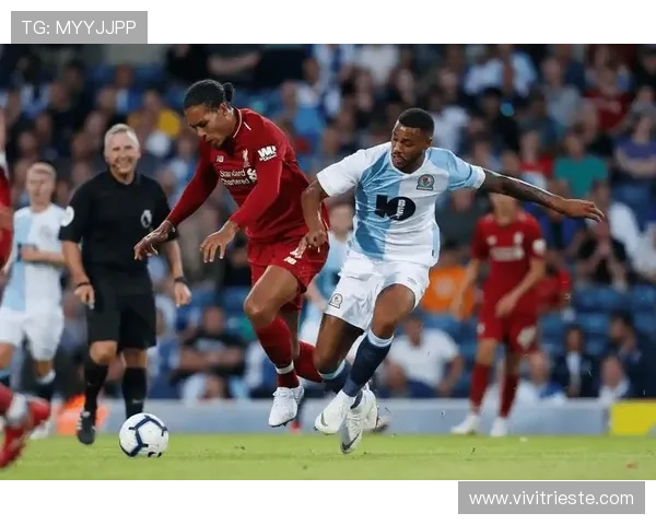 布莱克本青年队新星表现稳健，未来发展备受期待