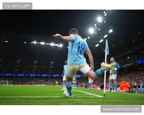 阿尔瓦雷斯半决赛梅开二度的战术与荣誉价值分析