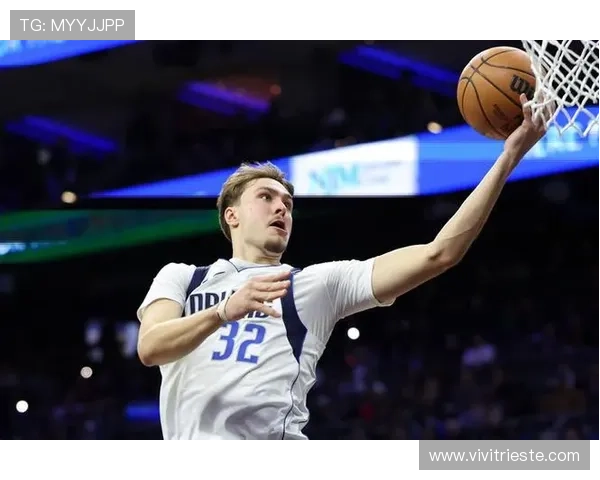 库珀·弗拉格挡拆创造空位显著提升三分命中率对白队进攻拉开差距